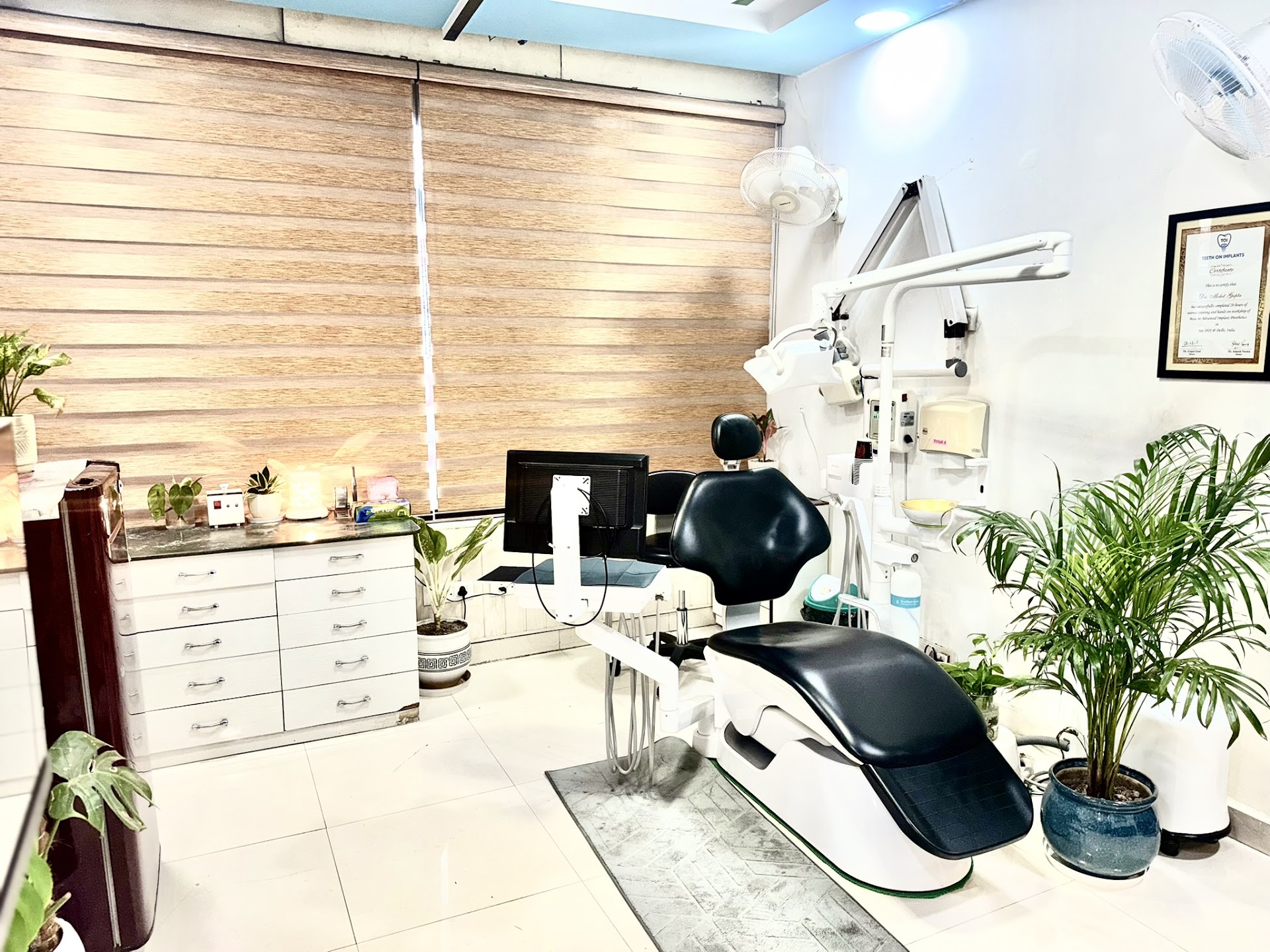 Dental clinic zirakpur treatment room