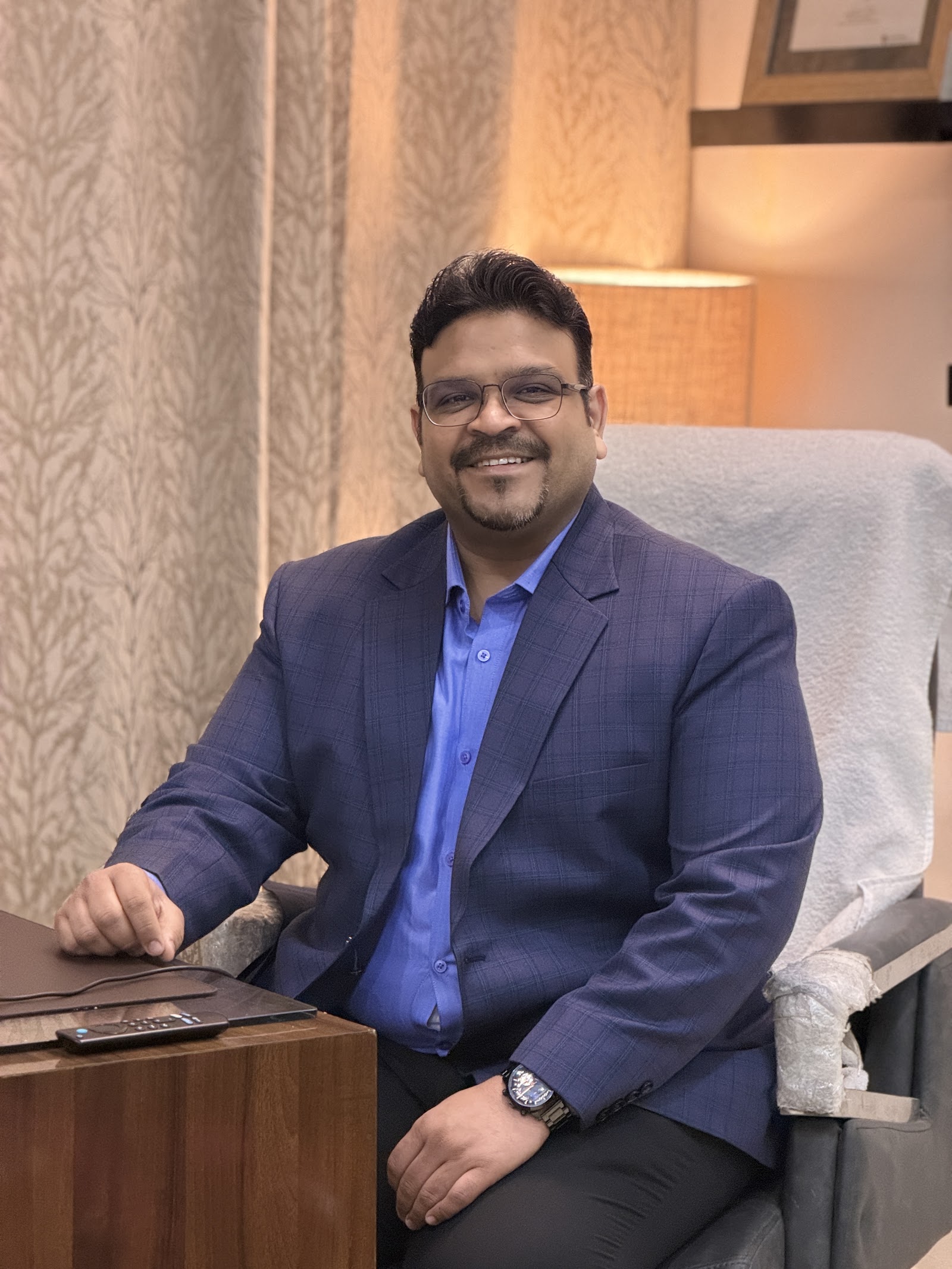 Dr mohit gupta dentist zirakpur
